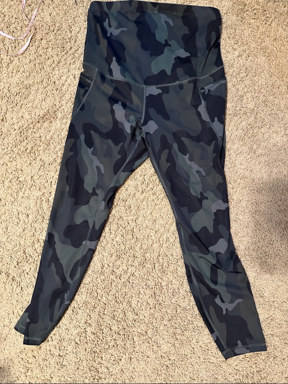 Old Navy maternity Active Navy and Black Camo over belly Leggings